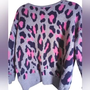 Paisley Grace Women's Gray and Pink Leopard Print Sweater Size M Cut Out In Back